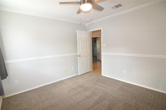 Building Photo - 2140 Pearson Way