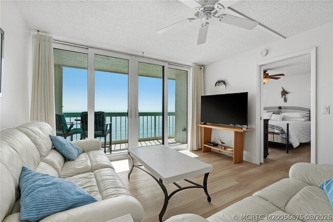 Building Photo - 9940 S Ocean Dr