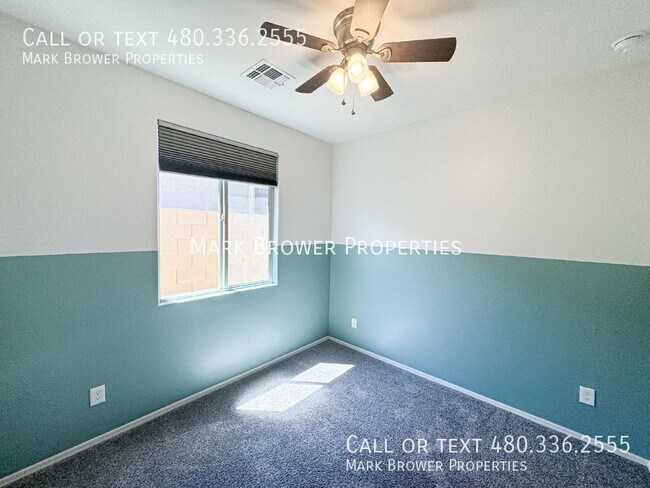 Building Photo - 4594 Kirkland Ave