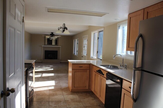 Building Photo - 2115 S Nucla Way