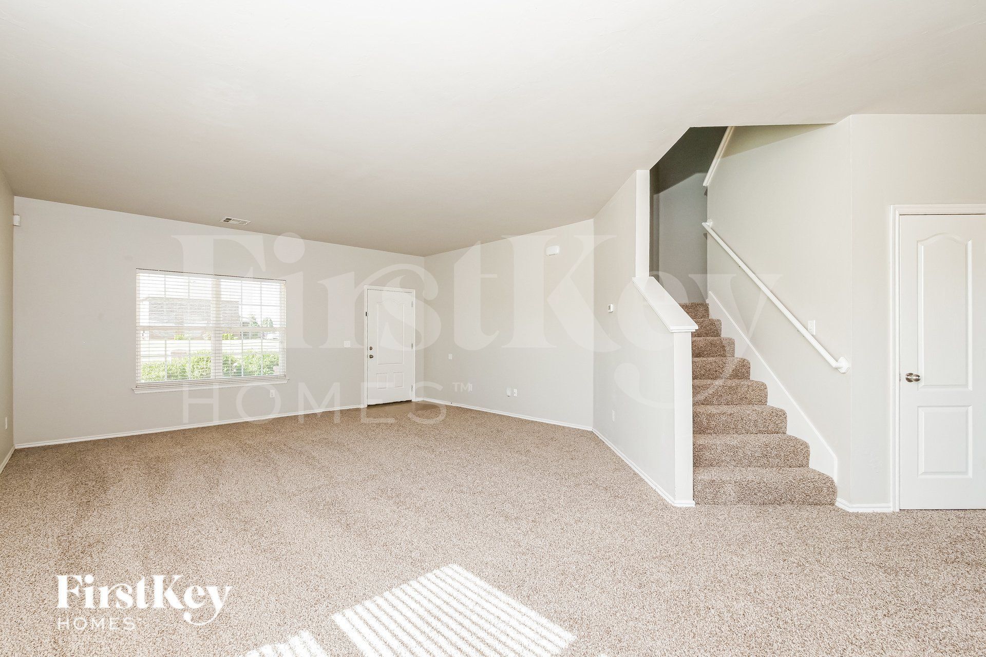 Building Photo - 1912 Dena Dr