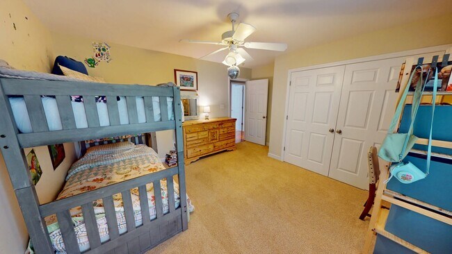 Building Photo - 5 Bedrooms with Golf Course Views in Carol...