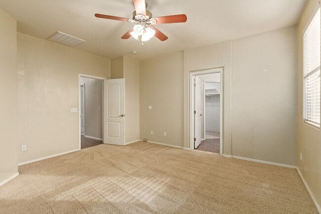 Building Photo - Attractive 3 bed, 2 bath home