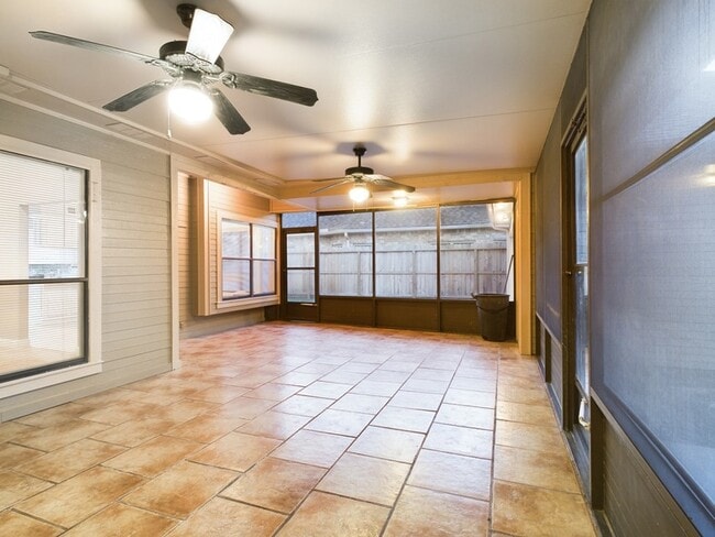 Building Photo - 11614 Taos Ln