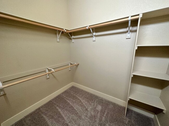 Building Photo - 712 W Laurel St