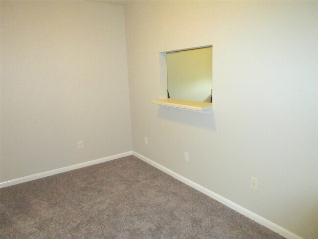 Building Photo - 1230 Shadowdale Dr