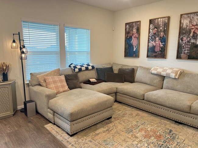 Building Photo - 248 Lone Cedar Rd