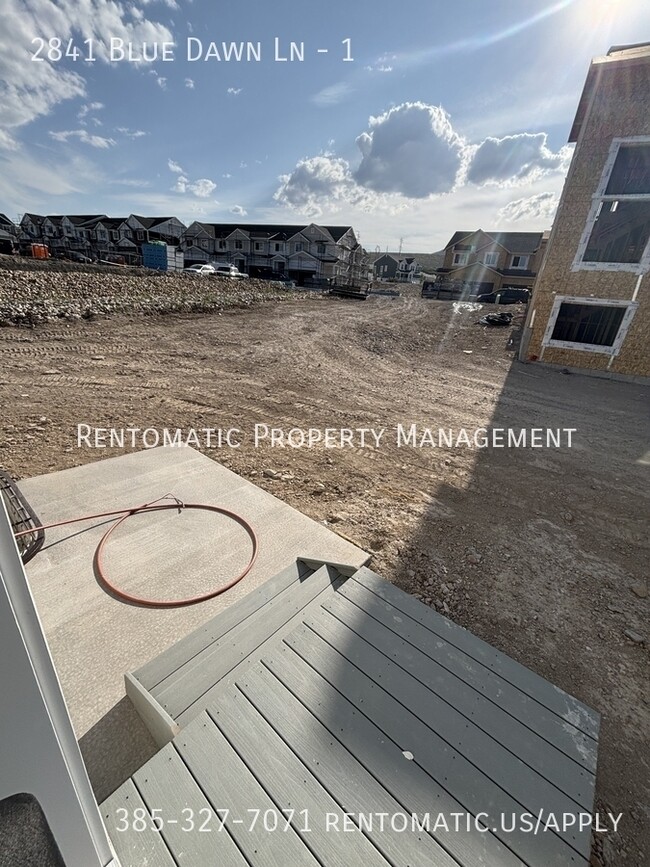 Building Photo - 2841 Blue Dawn Ln