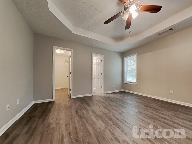 Building Photo - 6050 Fieldwood Ln