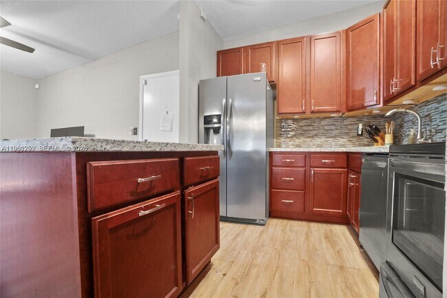 Building Photo - 9606 W McNab Rd