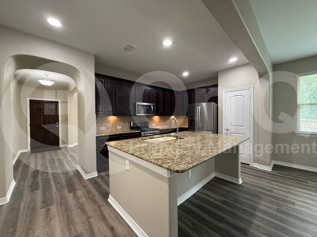Building Photo - 606 Corbin Dr