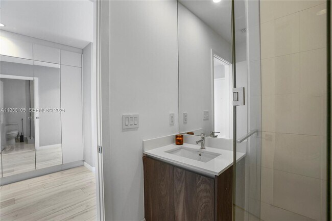 Building Photo - 480 NE 31st St