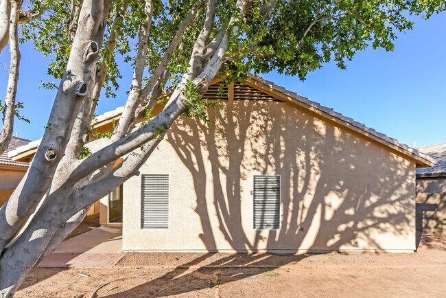 Building Photo - 4853 E Harmony Ave