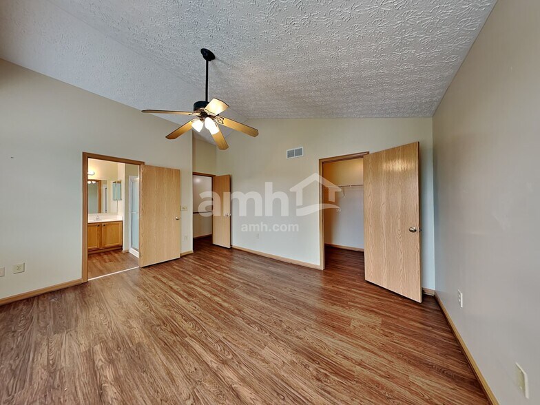 Building Photo - 6766 Eddleston Ct