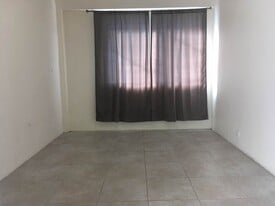 Building Photo - 1727 Liliha St