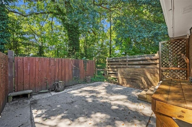 Building Photo - 190 Opal Dr