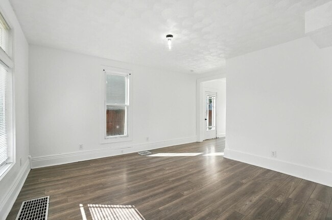 Building Photo - 191 Elmwood Ave