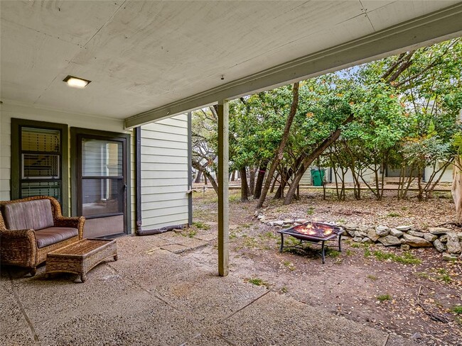 Building Photo - 44 Casa Verde St