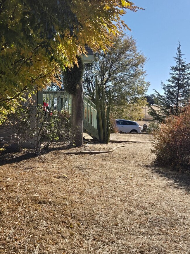 Building Photo - 25229 Mesa Grande Rd