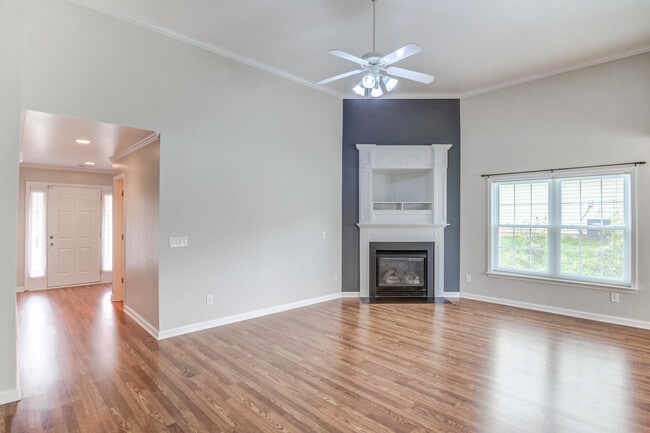 Building Photo - 833 Willow Bay Dr