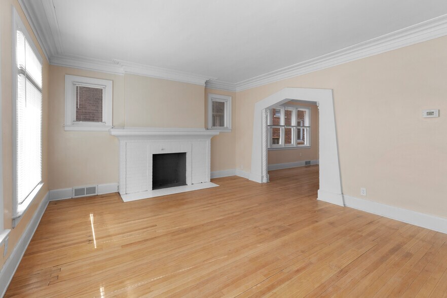 Building Photo - 2986 Cortland St