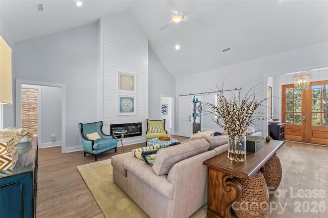 Building Photo - 129 Greens Rd