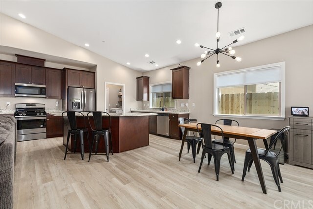 Building Photo - 655 Catala Wy