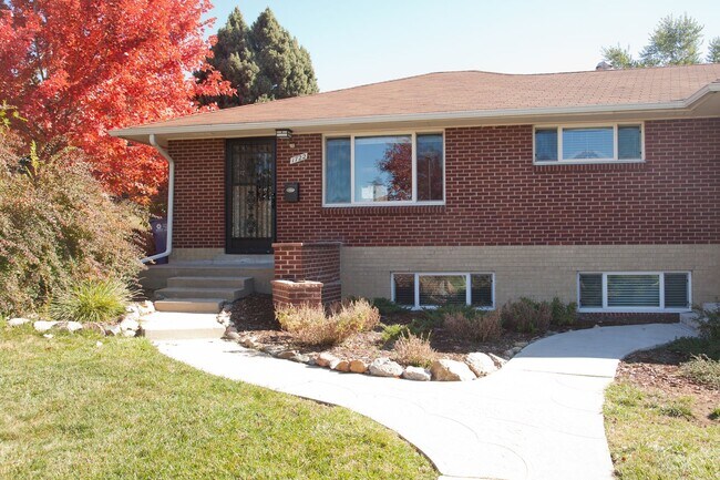 Primary Photo - 2Bed/2Bath Home in Sloan's Lake