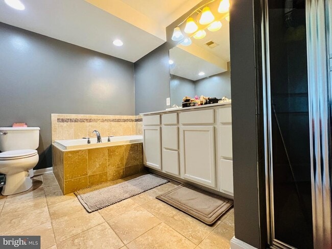 Building Photo - 2422 Baileys Pond Rd