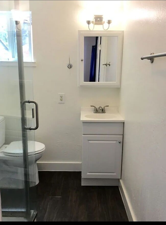 Building Photo - 313 First Street unit B San Rafael CA 94901-1 bd 1 bath