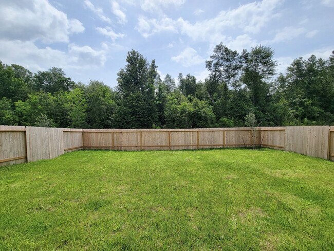 Building Photo - Be the first to live in this beautiful brand-new home featuring 4 spacious bedrooms, 2.5 bathroom...