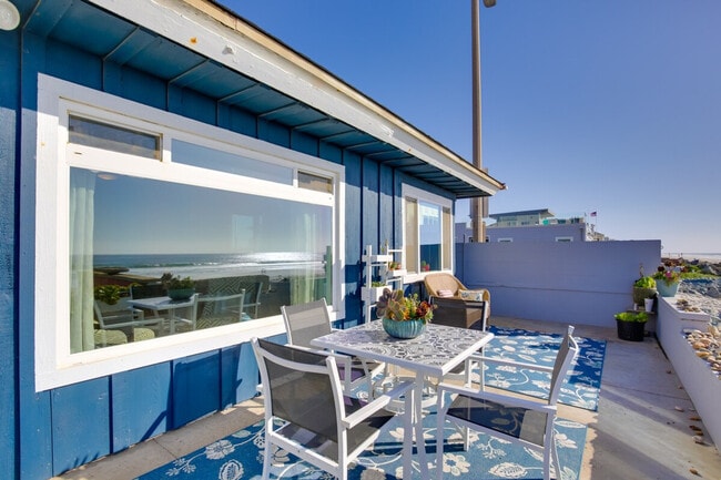 Building Photo - 1146 Seacoast Dr