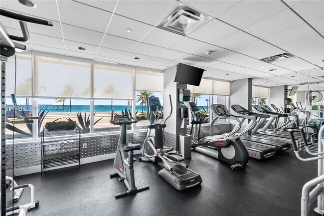 Building Photo - 209 N Fort Lauderdale Beach Blvd