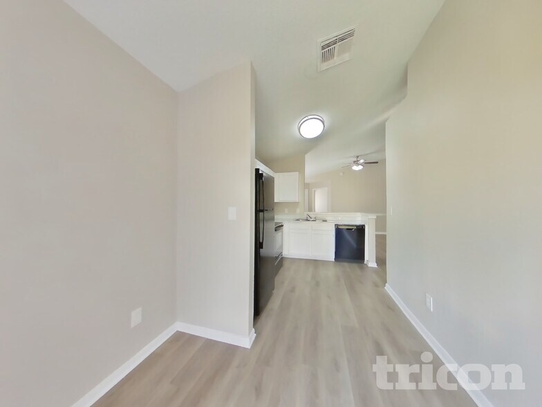 Building Photo - 3134 Boynton Dr