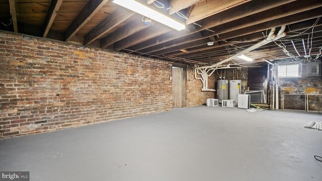 Building Photo - 506 E Liberty St