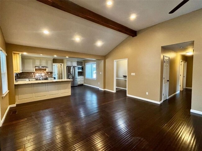 Building Photo - 125 Lantern Ridge Dr