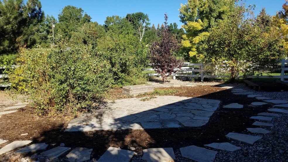 Building Photo - 2203 Marshfield Ln