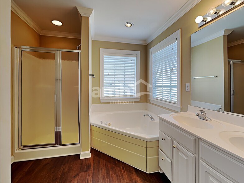 Building Photo - 141 Tortoise Ln