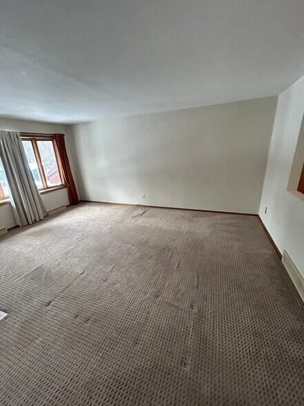 Building Photo - 4902 Brookview Rd