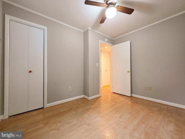 Building Photo - 2419 Fairhaven Ave