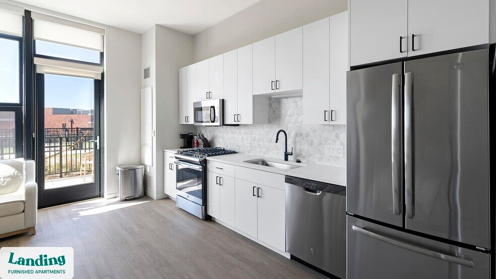 Building Photo - 2480-2522-2522 N Milwaukee Ave