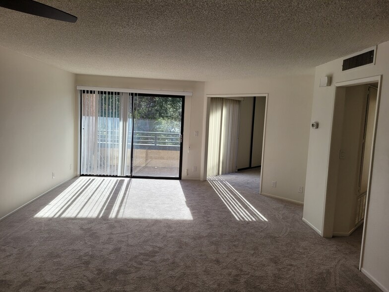 Building Photo - 4499 Via Marisol Via