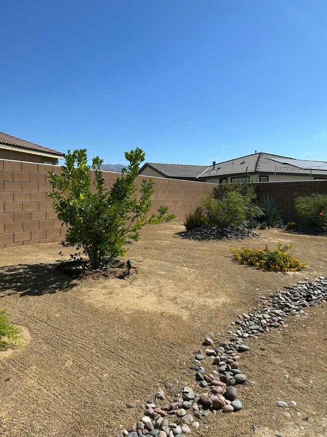 Building Photo - 40082 Catania Ct