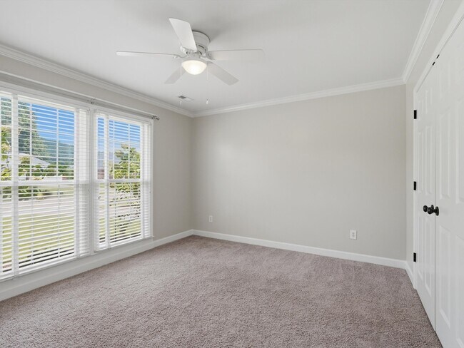 Building Photo - 2819 Willowick Tr SE