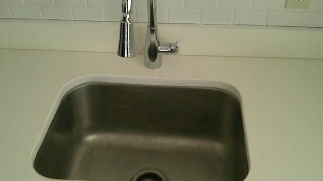 Building Photo - 900 W 9th St