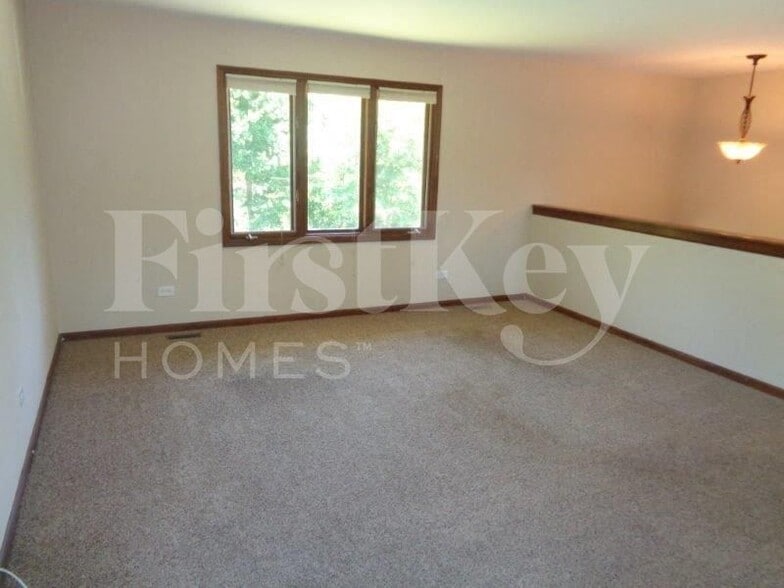 Building Photo - 28577 W High Rd