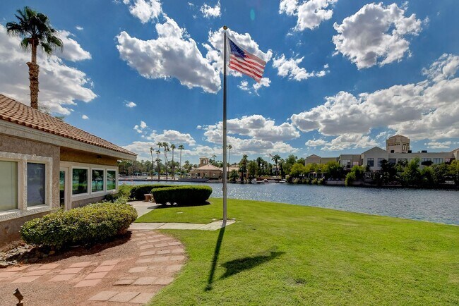 Building Photo - Remodeled Single Story, 4 Bedroom Home in Desert Shores