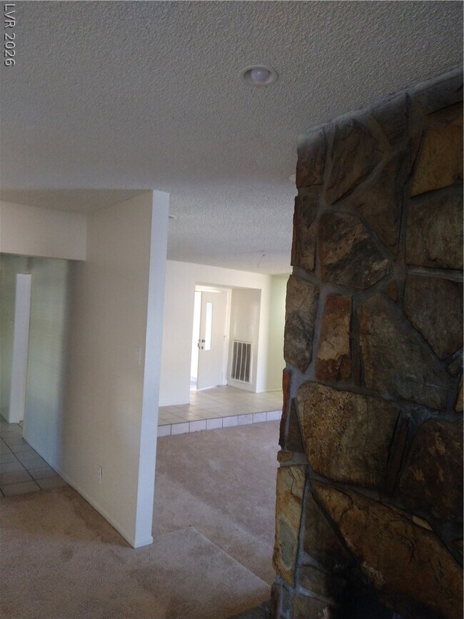 Building Photo - 212 Bradshaw Way