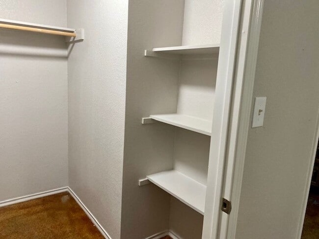 Building Photo - Gated Senior Community!