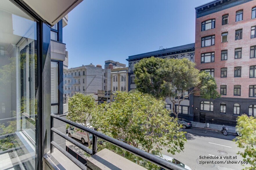 Building Photo - 900 Bush St